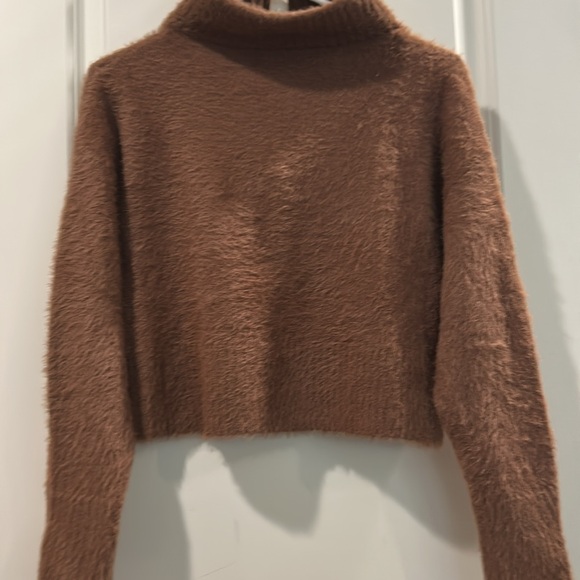 Like New!Camila Coelho oversized 1/4 ZipUp turtleneck crop soft hairy sweater XS - Picture 9 of 9